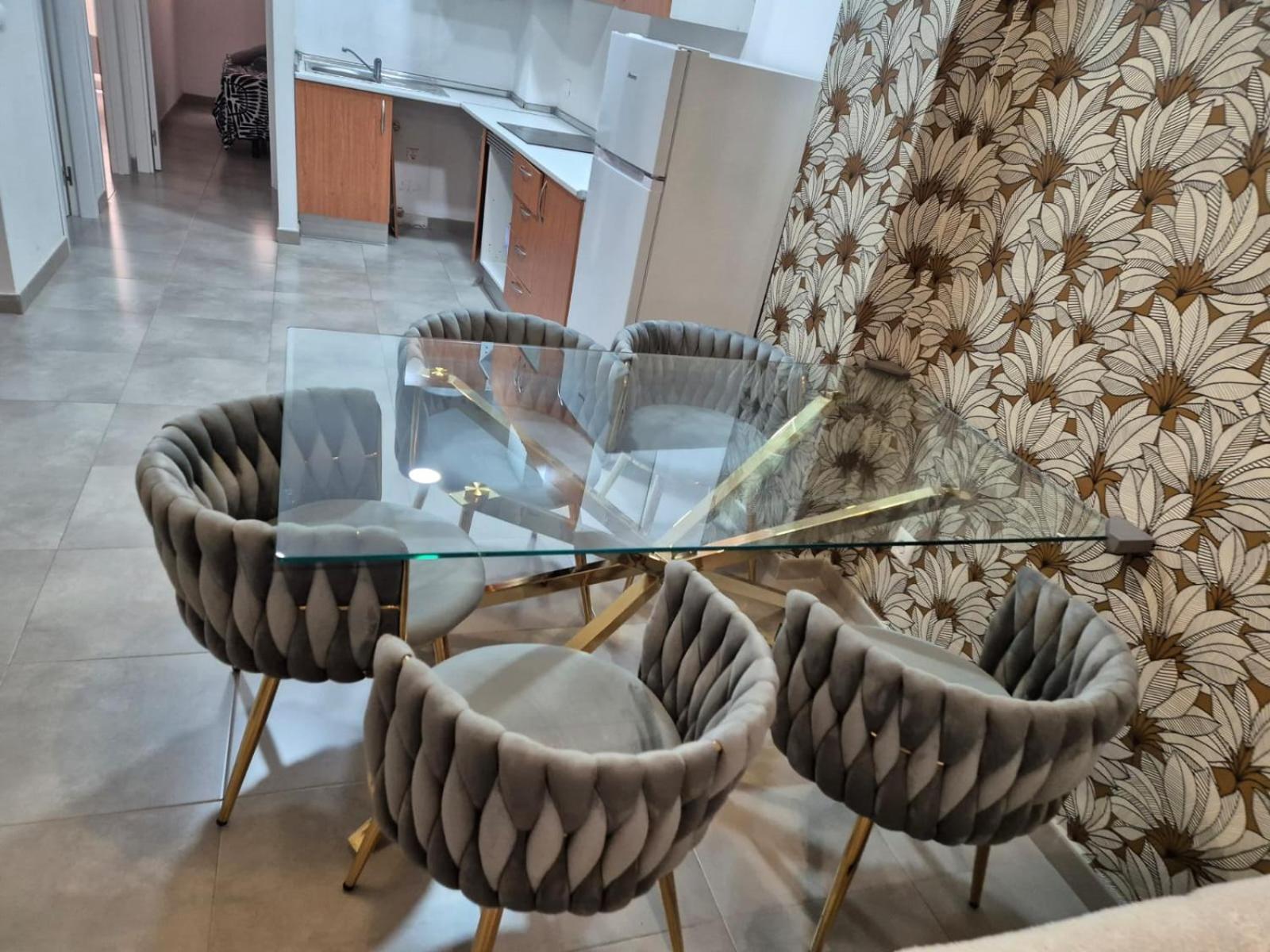 Centrum 4 لقنت المظهر الخارجي الصورة