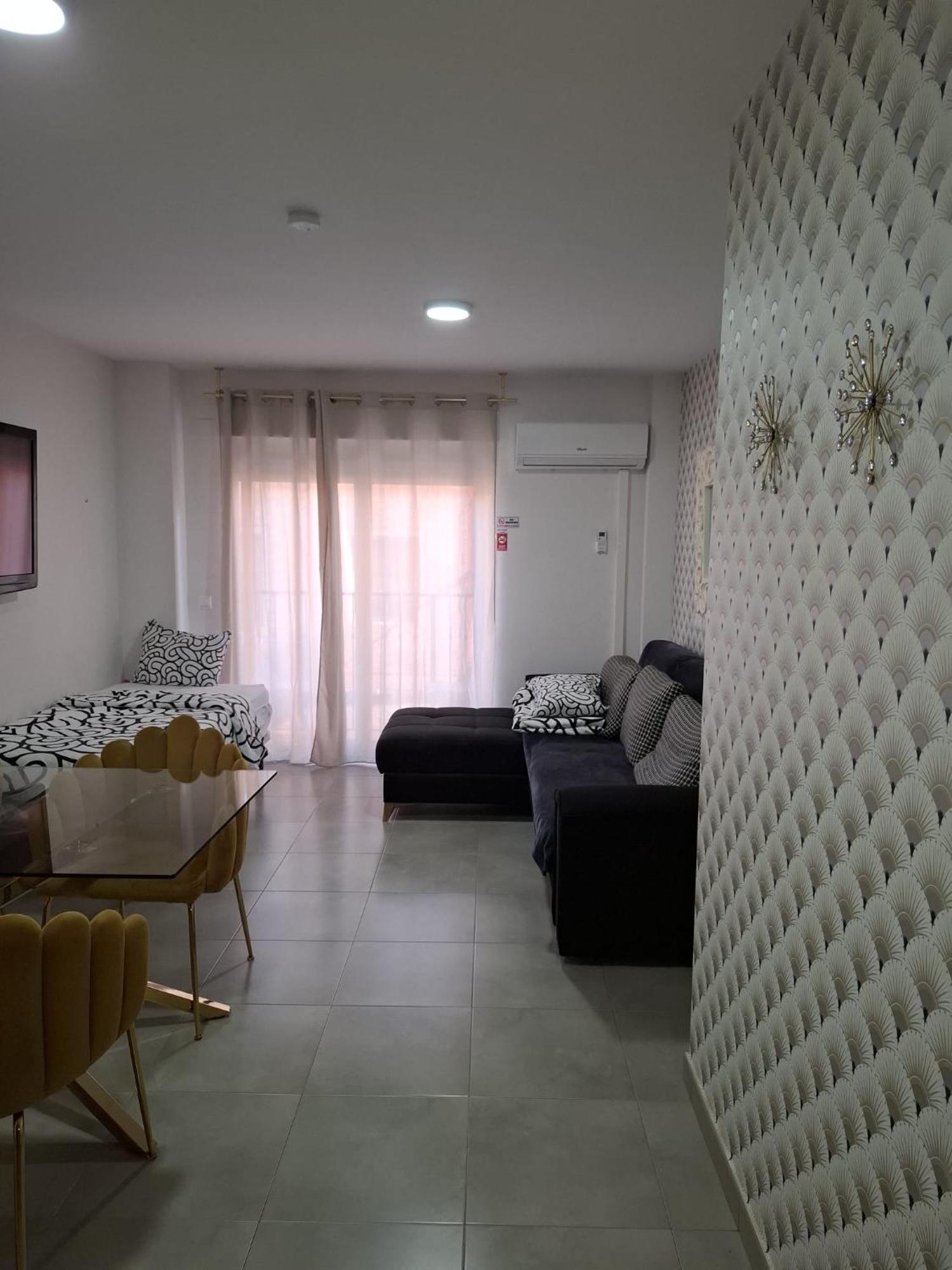 Centrum 4 لقنت المظهر الخارجي الصورة